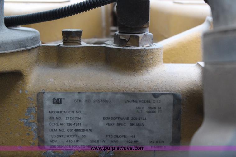 image for item H6226 2002 Freightliner Columbia semi truck