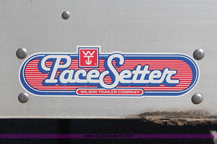 image for item H8280 2007 Wilson DWH550 Pace Setter double hopper bottom grain trailer