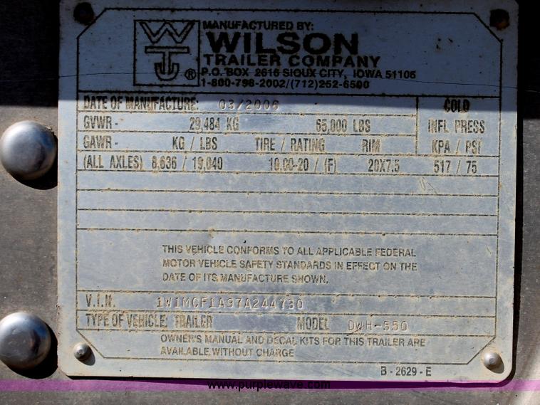 image for item H8281 2007 Wilson DWH550 Pace Setter double hopper bottom grain trailer