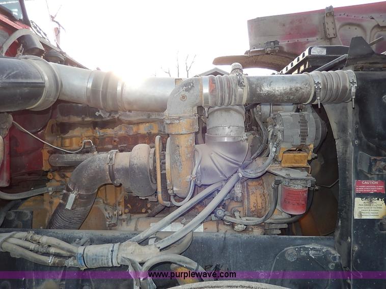 image for item I3744 2000 Peterbilt 379 semi truck