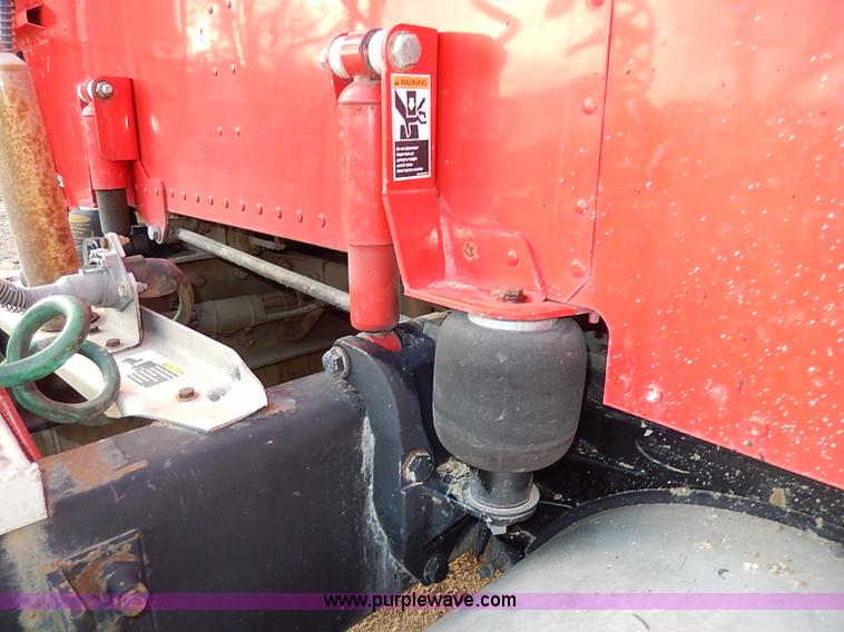 image for item I3744 2000 Peterbilt 379 semi truck