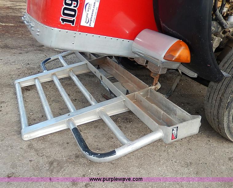 image for item I3744 2000 Peterbilt 379 semi truck