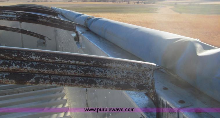 image for item I7202 1992 Cornhusker grain trailer