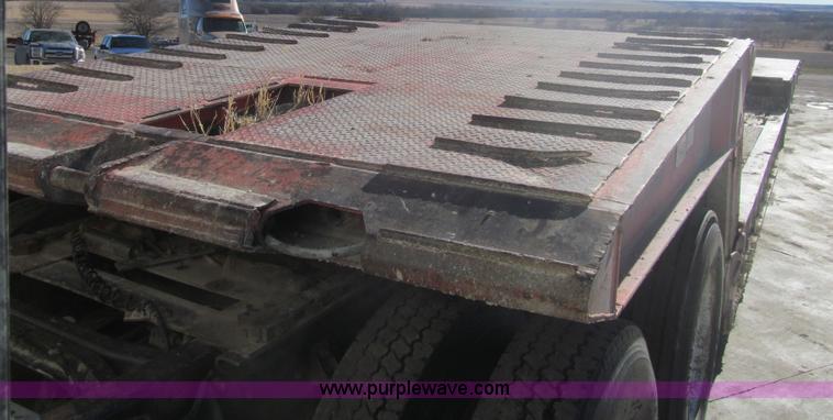 image for item I7203 1983 Trail-Eze FG3517-M3 42' lowboy equipment trailer