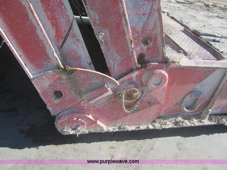 image for item I7203 1983 Trail-Eze FG3517-M3 42' lowboy equipment trailer