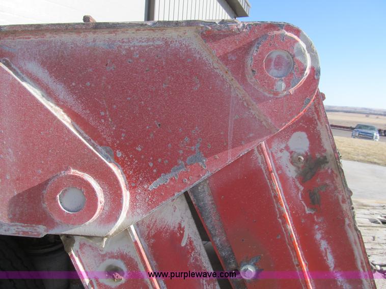 image for item I7203 1983 Trail-Eze FG3517-M3 42' lowboy equipment trailer