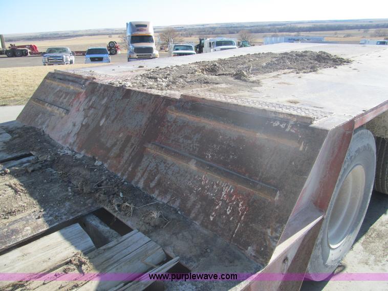 image for item I7203 1983 Trail-Eze FG3517-M3 42' lowboy equipment trailer