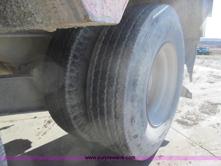 image for item I7203 1983 Trail-Eze FG3517-M3 42' lowboy equipment trailer