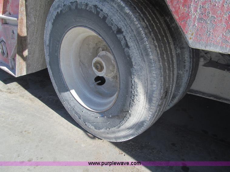 image for item I7203 1983 Trail-Eze FG3517-M3 42' lowboy equipment trailer