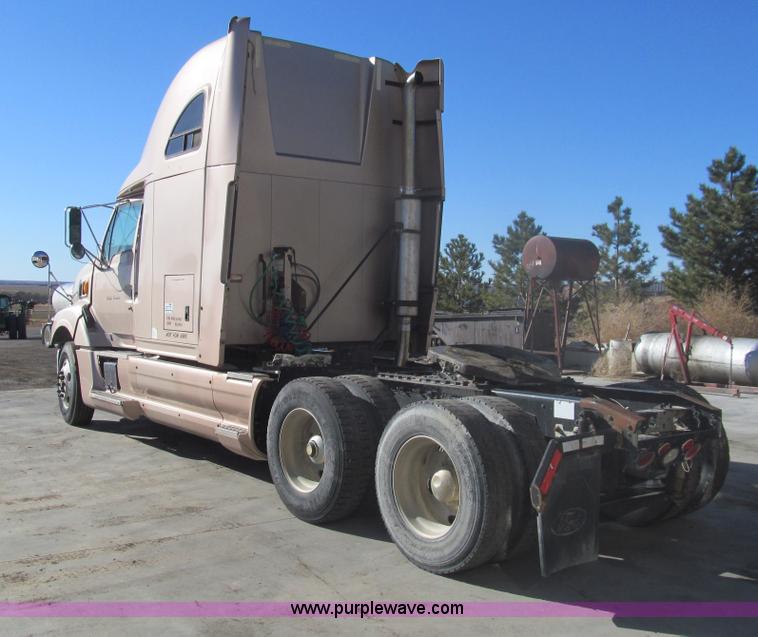 image for item I7204 1998 Sterling AT9522 semi truck