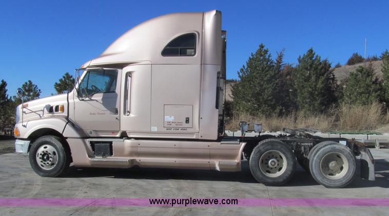 image for item I7204 1998 Sterling AT9522 semi truck