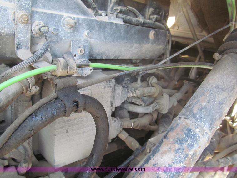 image for item I7204 1998 Sterling AT9522 semi truck