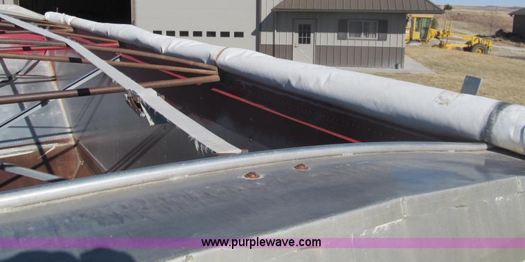 image for item I7205 1983 Doonan 21' pup grain trailer