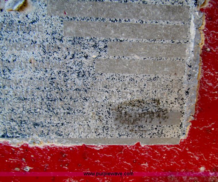 image for item I7205 1983 Doonan 21' pup grain trailer