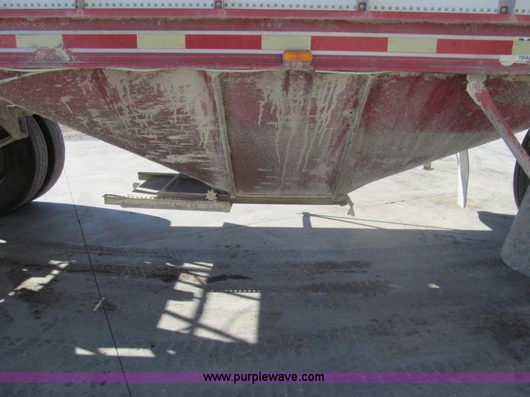 image for item I7206 1983 Doonan 24' fifth wheel grain trailer