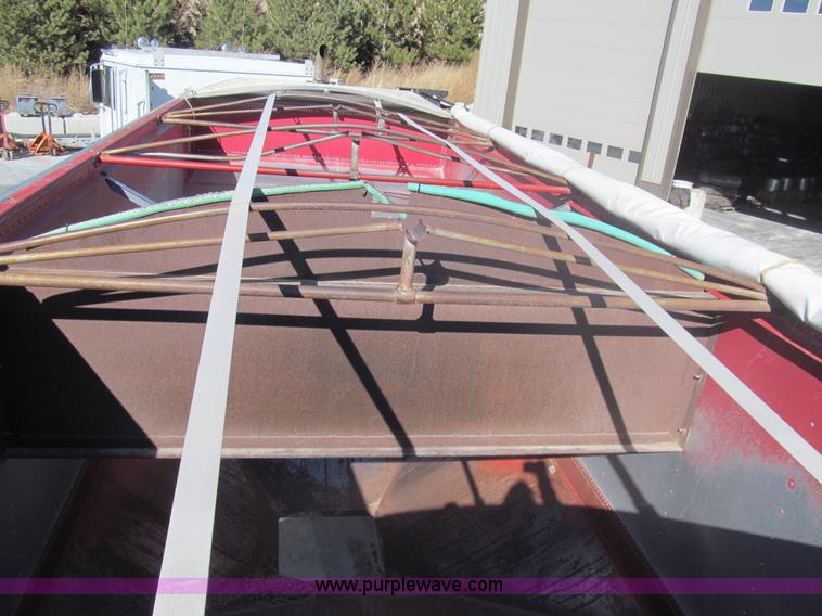 image for item I7206 1983 Doonan 24' fifth wheel grain trailer