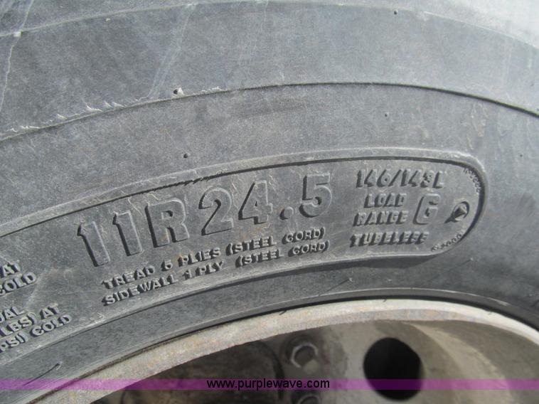 image for item I7206 1983 Doonan 24' fifth wheel grain trailer