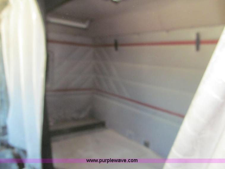 image for item I7207 1996 International 9600 semi truck