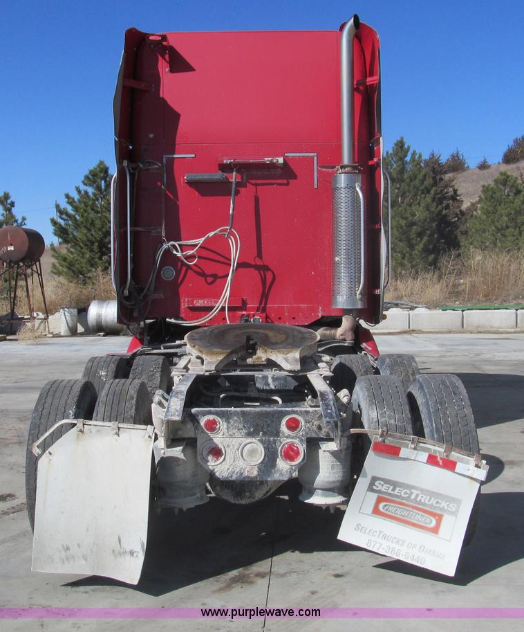 image for item I7208 1998 Freightliner FLC120 semi truck