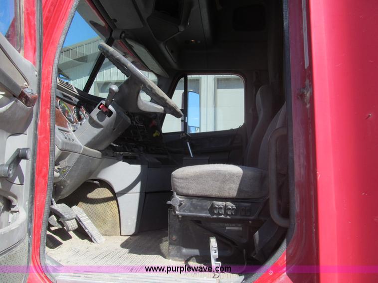 image for item I7208 1998 Freightliner FLC120 semi truck