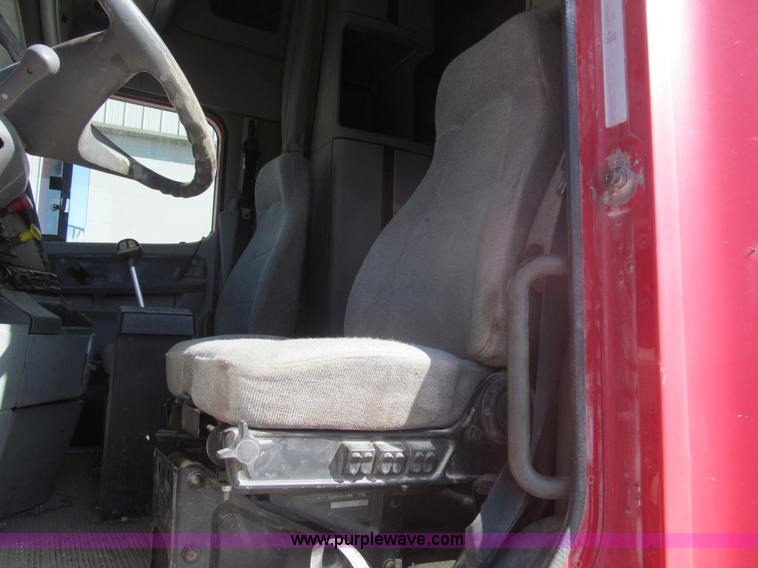 image for item I7208 1998 Freightliner FLC120 semi truck