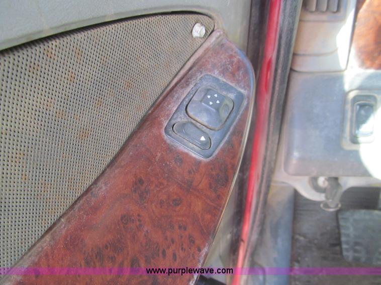 image for item I7208 1998 Freightliner FLC120 semi truck