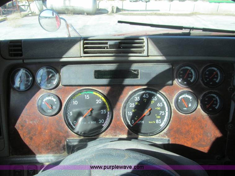 image for item I7208 1998 Freightliner FLC120 semi truck