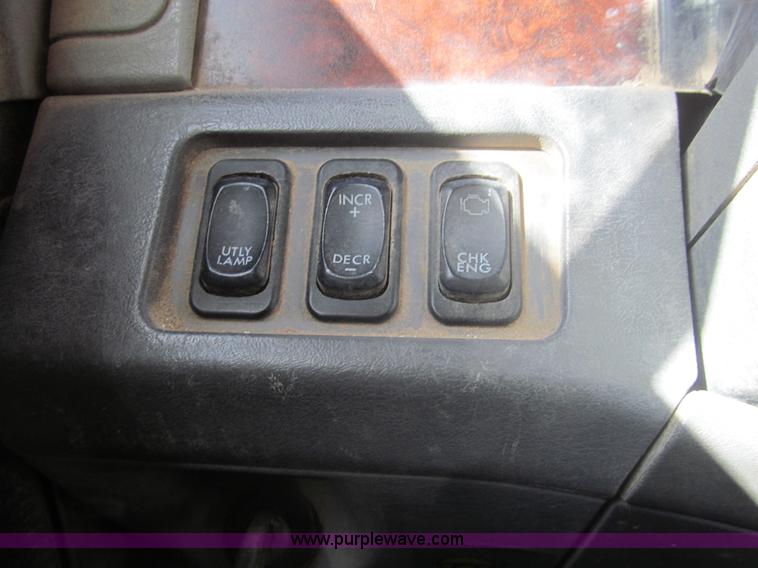 image for item I7208 1998 Freightliner FLC120 semi truck