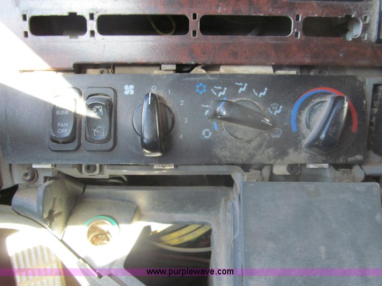 image for item I7208 1998 Freightliner FLC120 semi truck