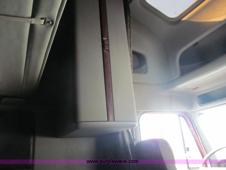 image for item I7208 1998 Freightliner FLC120 semi truck