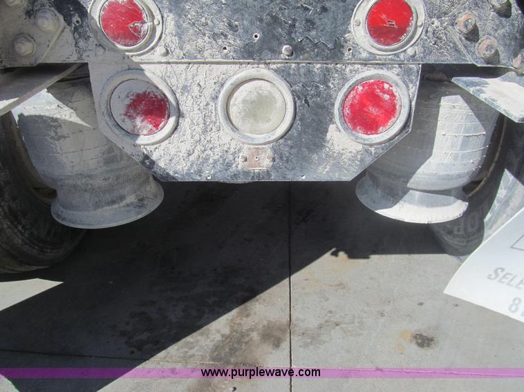 image for item I7208 1998 Freightliner FLC120 semi truck