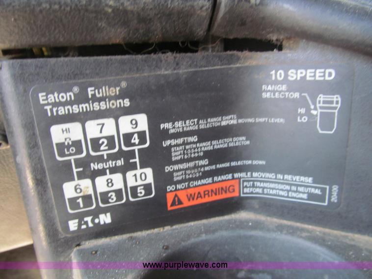 image for item I7210 1995 Freightliner FLD semi truck