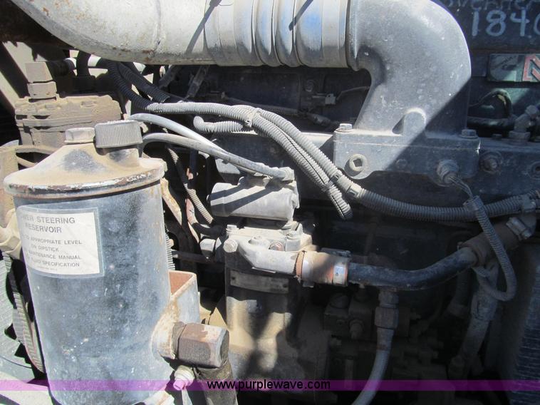 image for item I7210 1995 Freightliner FLD semi truck