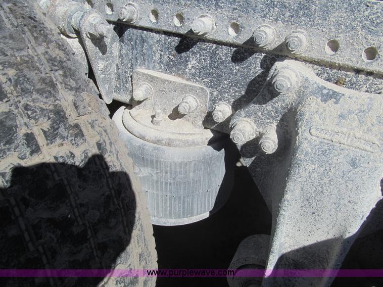 image for item I7210 1995 Freightliner FLD semi truck