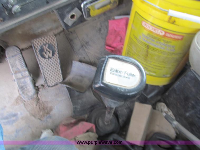 image for item I7236 1985 Kenworth W900 semi truck