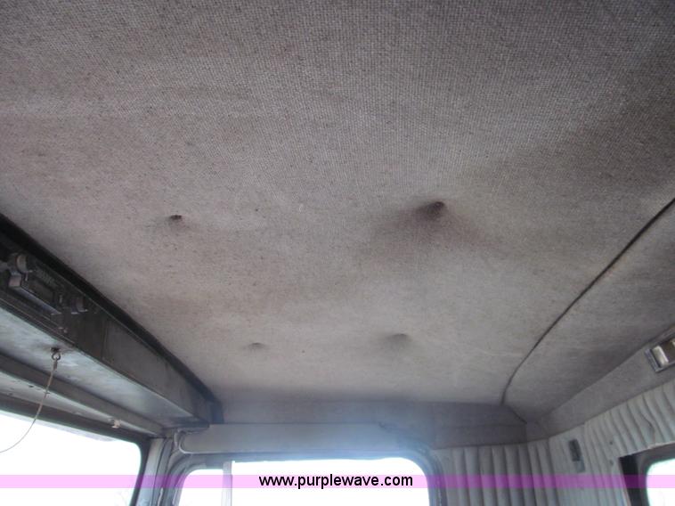 image for item I7236 1985 Kenworth W900 semi truck