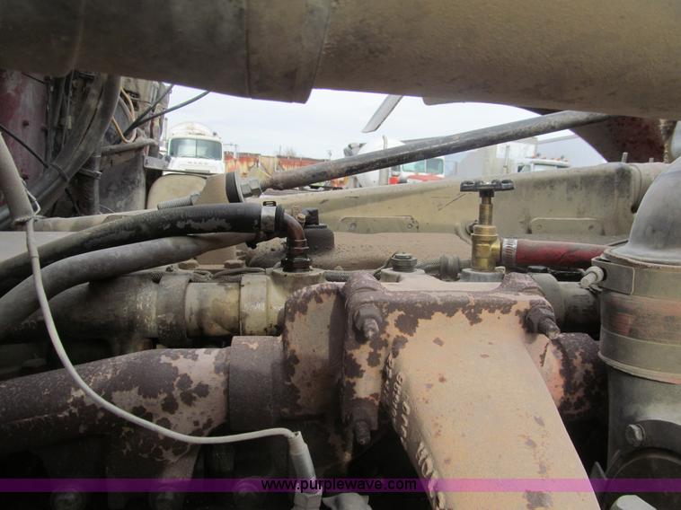 image for item I7236 1985 Kenworth W900 semi truck