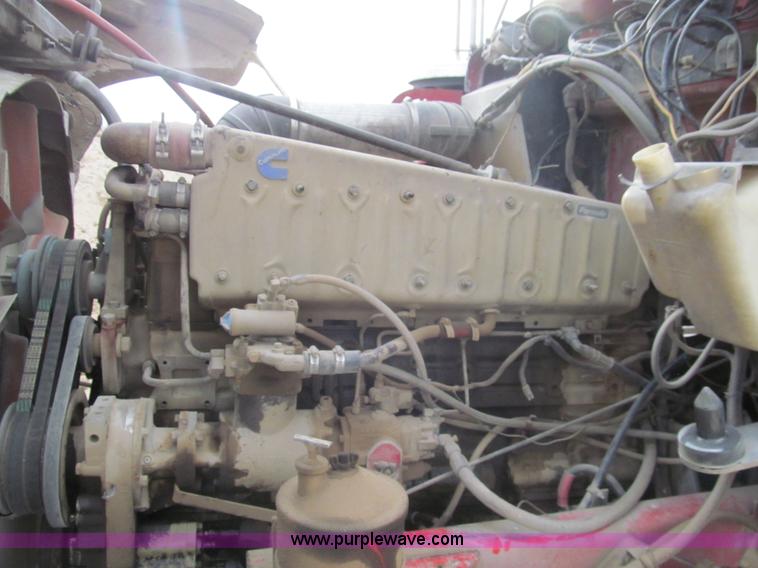 image for item I7236 1985 Kenworth W900 semi truck