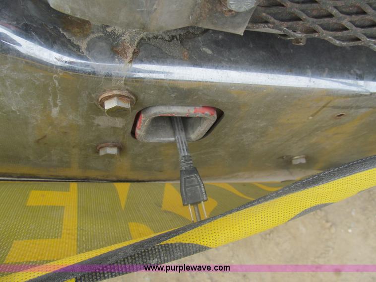 image for item I7236 1985 Kenworth W900 semi truck