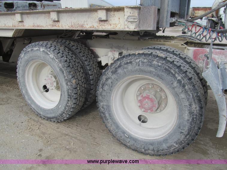 image for item I7236 1985 Kenworth W900 semi truck