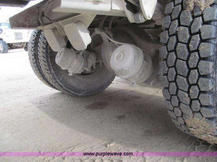 image for item I7236 1985 Kenworth W900 semi truck