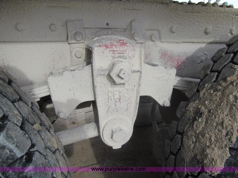 image for item I7236 1985 Kenworth W900 semi truck