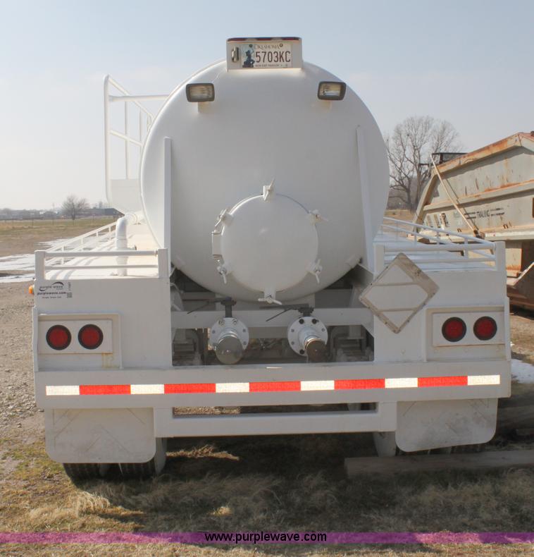 image for item I7487 Custom Built 130-BLL vacuum trailer
