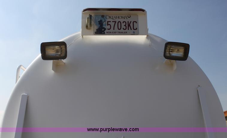 image for item I7487 Custom Built 130-BLL vacuum trailer