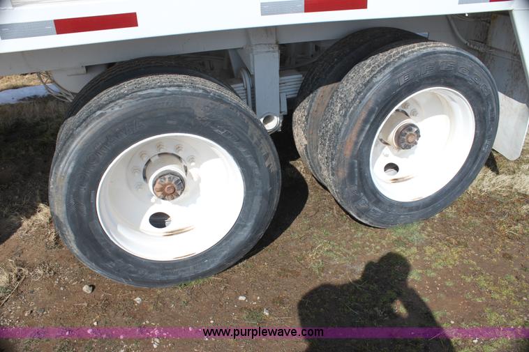 image for item I7487 Custom Built 130-BLL vacuum trailer