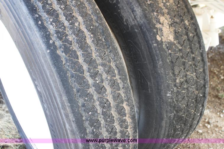 image for item I7487 Custom Built 130-BLL vacuum trailer