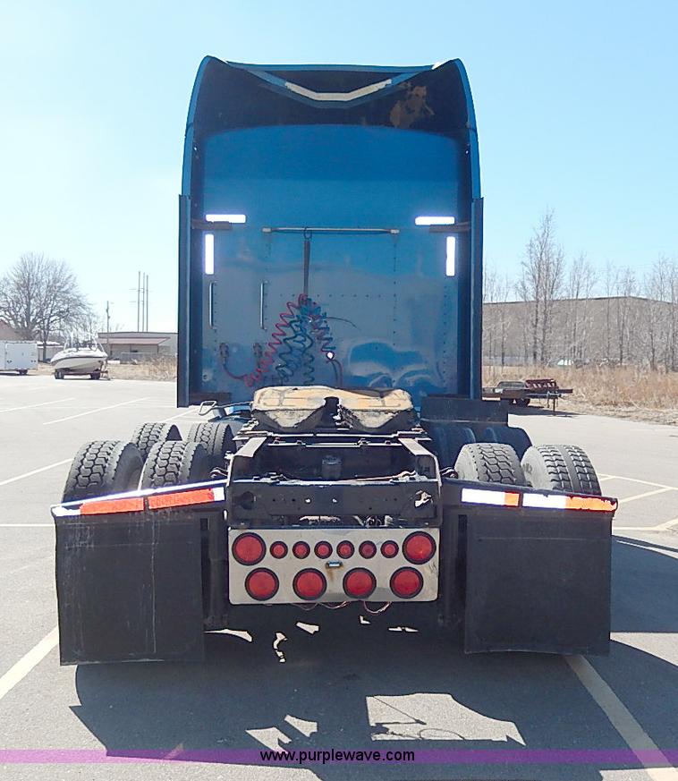 image for item I9298 2005 Kenworth W900L semi truck