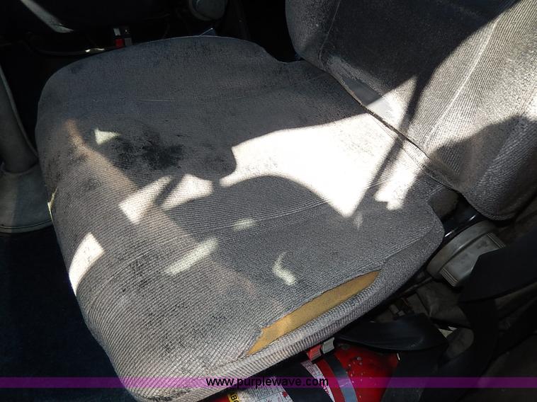 image for item I9298 2005 Kenworth W900L semi truck