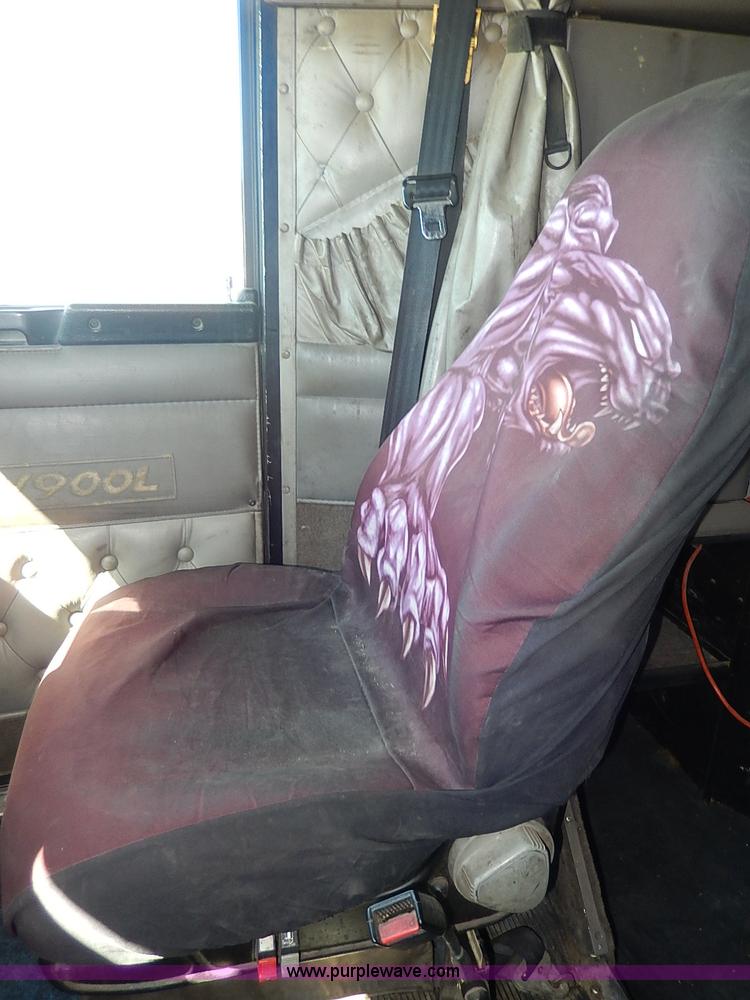 image for item I9298 2005 Kenworth W900L semi truck