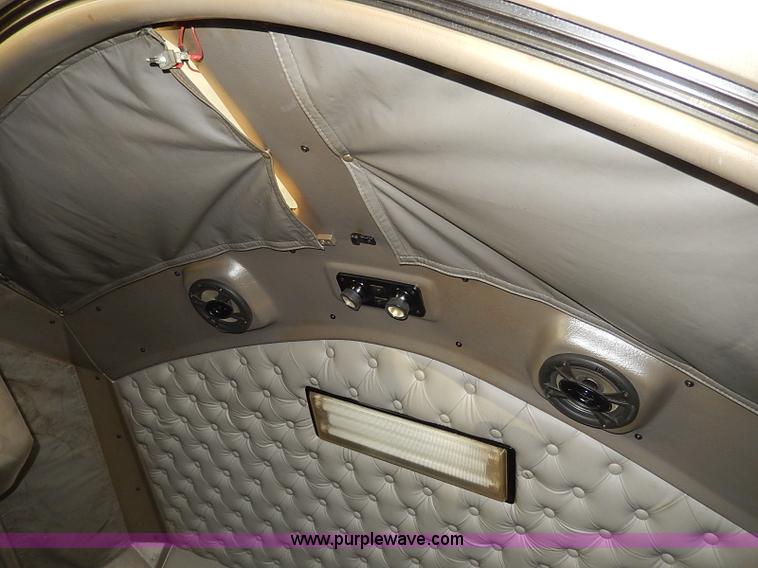 image for item I9298 2005 Kenworth W900L semi truck